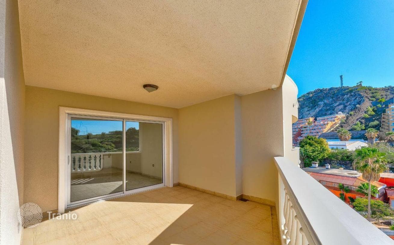 2-Bedroom Penthouse with Roof Terrace in Acantilado de los Gigantes, photo 3
