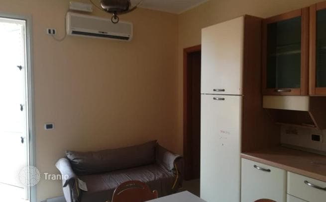 Townhouse with Two Apartments and Garden Near the Sea in Lampedusa, photo 2