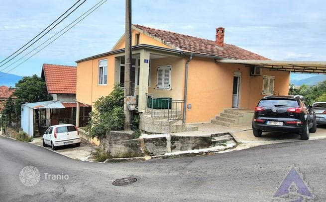 2-комнатный дом в городе 168 м² в городе Тиват, Черногория, фото 5