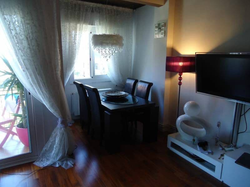 2-Bedroom Apartment in Barcelona, photo 2