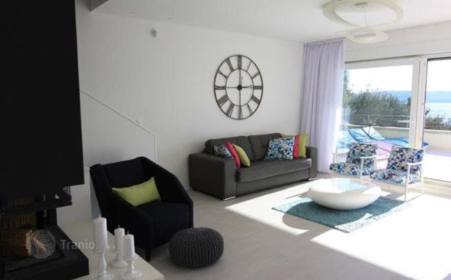 3-Bedroom Villa with Private Pool and Gym in Split, photo 2