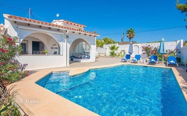 3-Bedroom Seafront Villa with Terrace in Calpe, Spain, photo 5