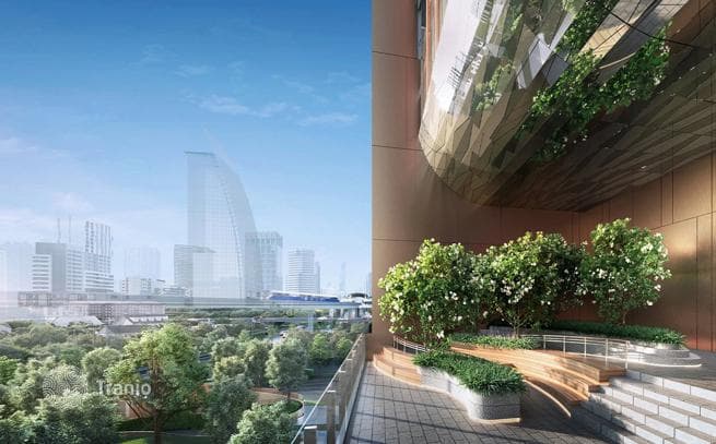 High-Rise Condo with Loft Units near BTS in Ratchathewi, Bangkok