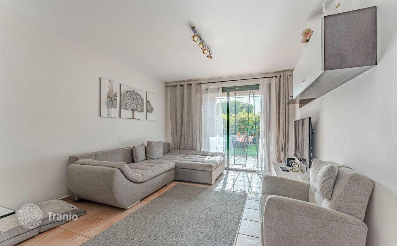 2-Bedroom Apartment with Shared Pool in Playa Paraiso, Tenerife