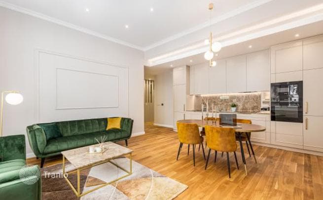 2-Bedroom Apartment with City Views in District VI, Budapest, photo 4