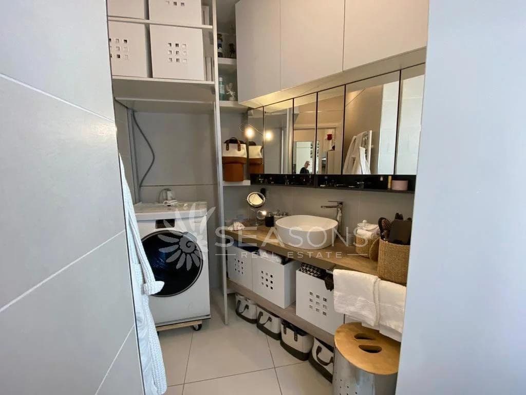 1-Bedroom Apartment in Jesolo, photo 5