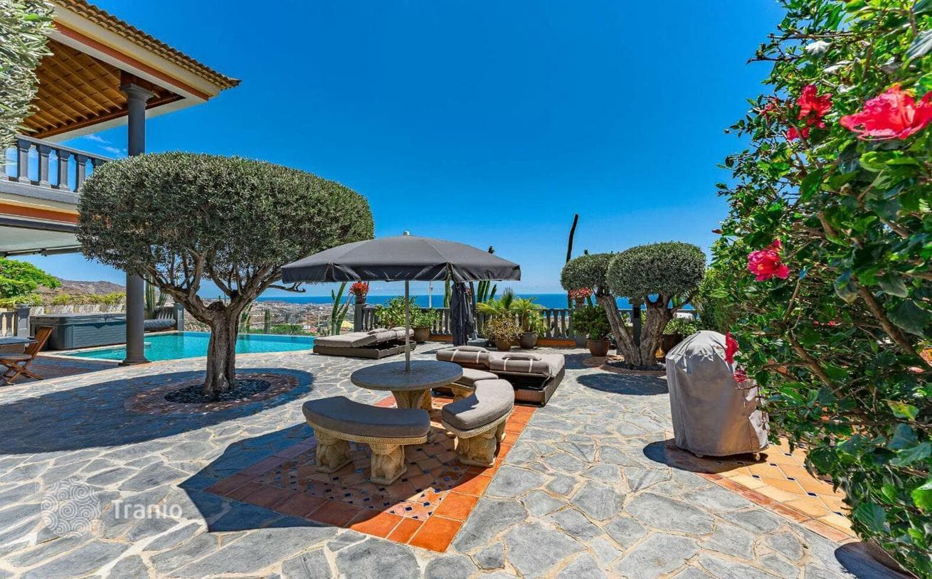 3-Bedroom Villa with Private Pool and Ocean View in Adeje, Tenerife, photo 5