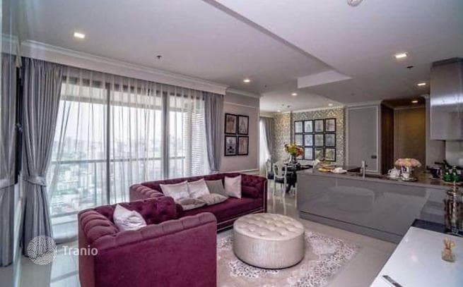 2-Bedroom Penthouse in Ratchathewi, Bangkok
