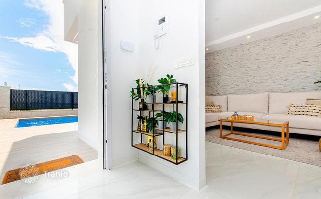 New Villa with Private Pool in Orihuela, Spain