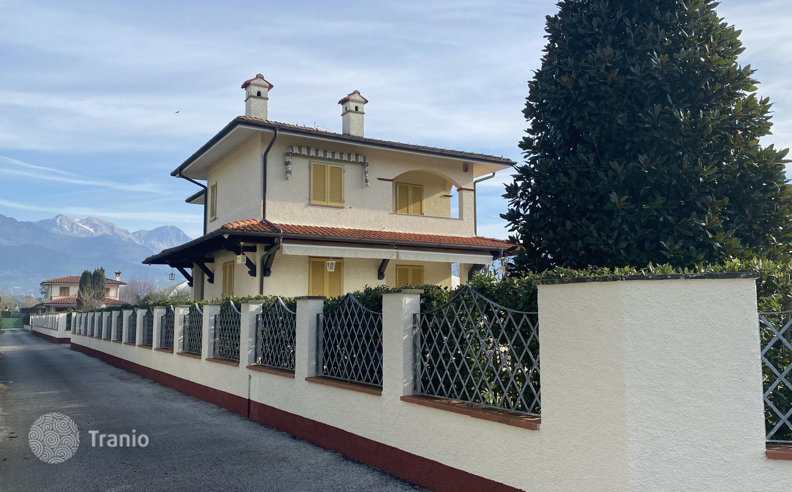 7-Bedroom Villa with Private Garden in Forte dei Marmi, photo 5