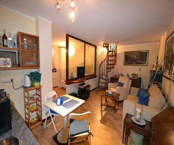 2-Bedroom Apartment in Ospedaletti, photo 4
