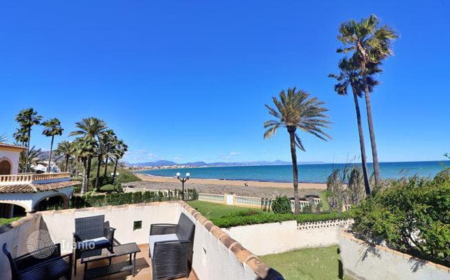4-Bedroom Villa with Private Pool in Denia, Spain