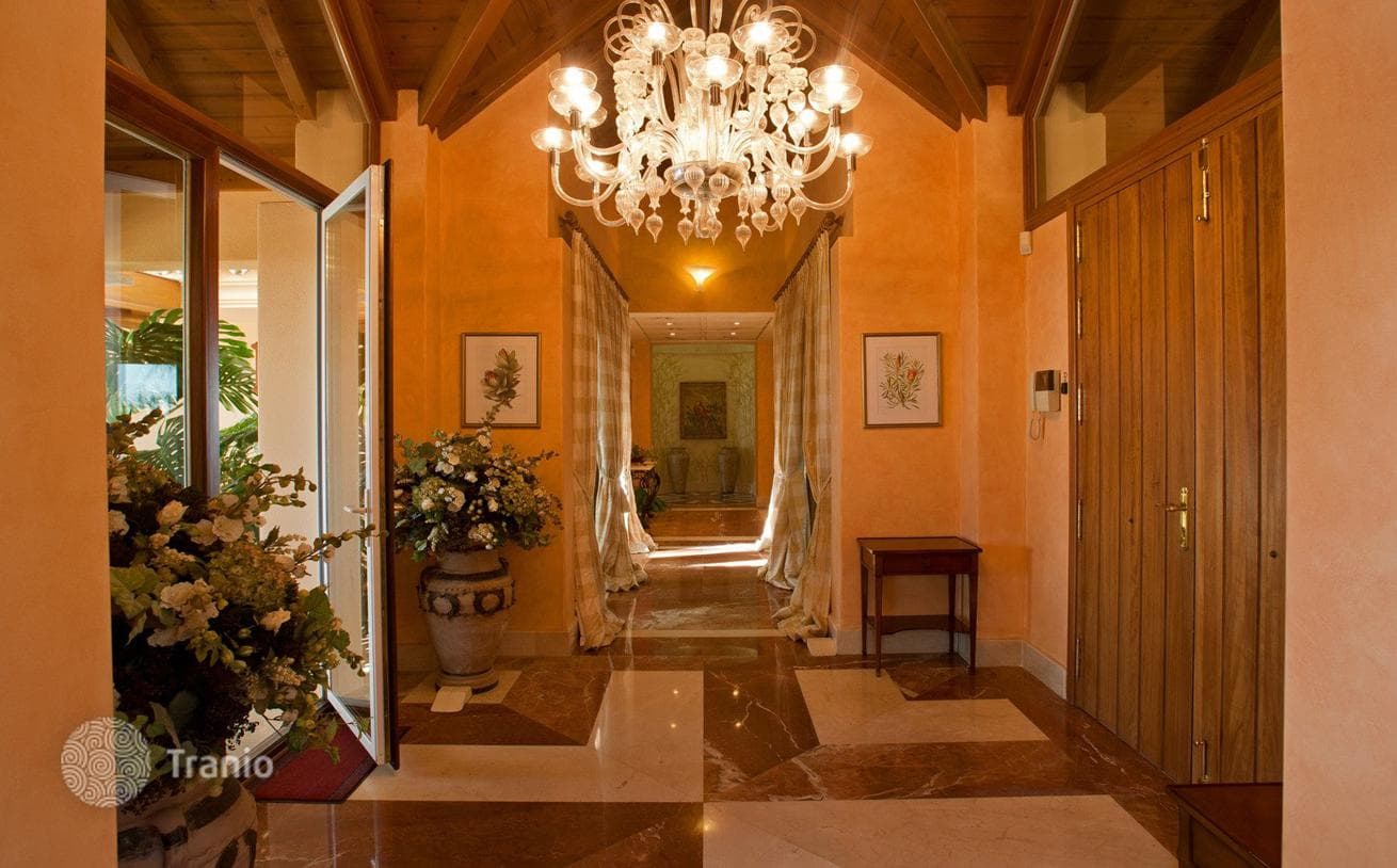 Classical Villa with Panoramic Sea Views in La Zagaleta, photo 4