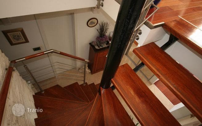 2-Bedroom Duplex with Terrace 800 m from the Sea in Split, photo 5