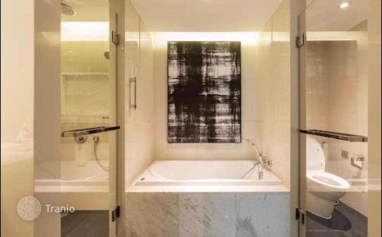 1-Bedroom Condo in Pathum Wan, Bangkok, photo 2