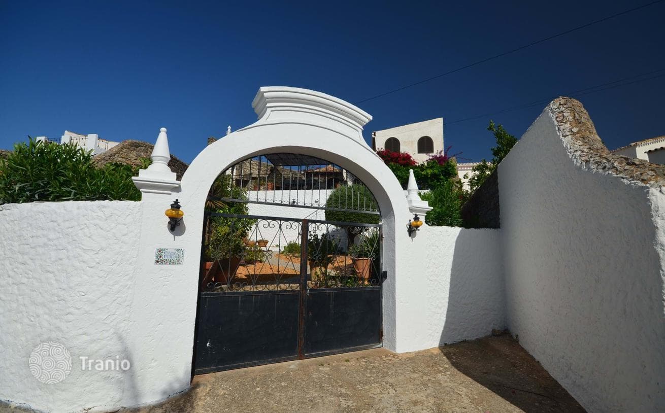 3-Bedroom Villa in Sao Bras de Alportel, photo 3