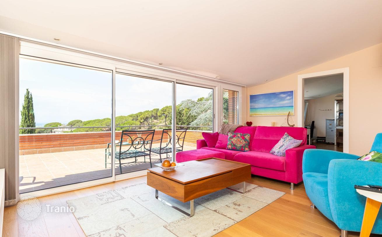5-Bedroom Townhouse with Sea View in San Vicente de Montalt, photo 2