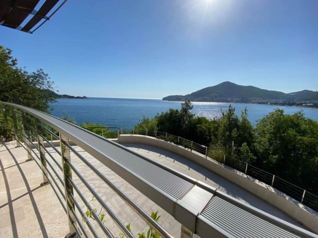 2-Bedroom Apartment in Budva, Montenegro, photo 2