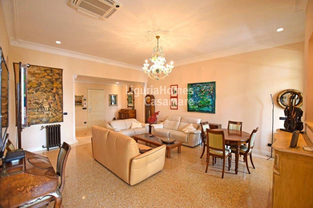 2-Bedroom Apartment in Ospedaletti, photo 5