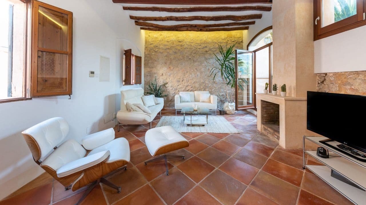 3-Bedroom Townhouse in Andratx, photo 3
