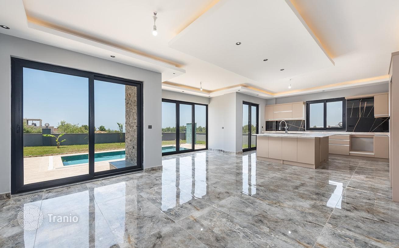 3-Bedroom Villa with Private Pool and Garden in Avsallar, Alanya