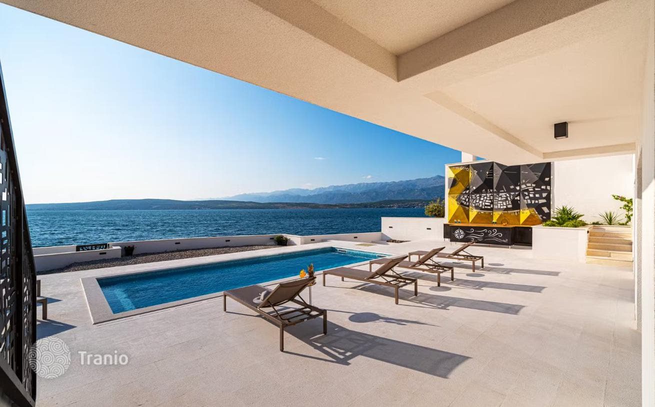 Beachfront Villa with Modern Design and Private Pool in Zadar