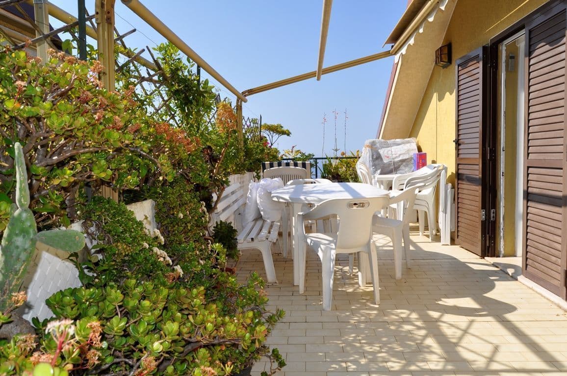 3-Bedroom Penthouse in Ospedaletti, photo 3