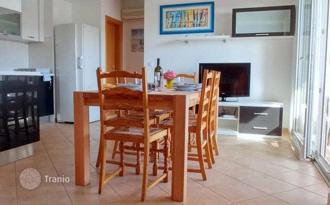 2-Bedroom Duplex Apartment 600 m from the Beach in Makarska, Croatia, photo 2