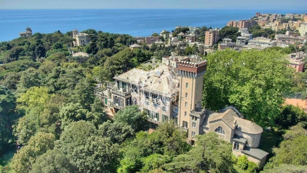Квартира в Генуе, Италия, 600 м²