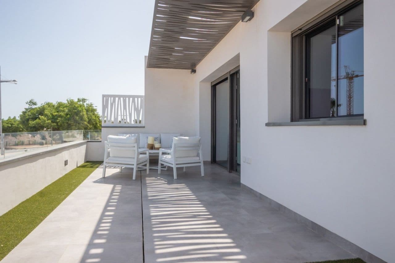 2-Bedroom Apartment in Finestrat, photo 2