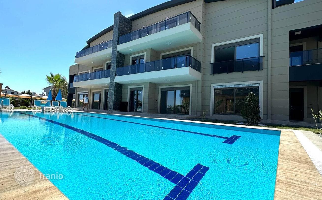Apartments with Shared Pool Near the Beach in Belek