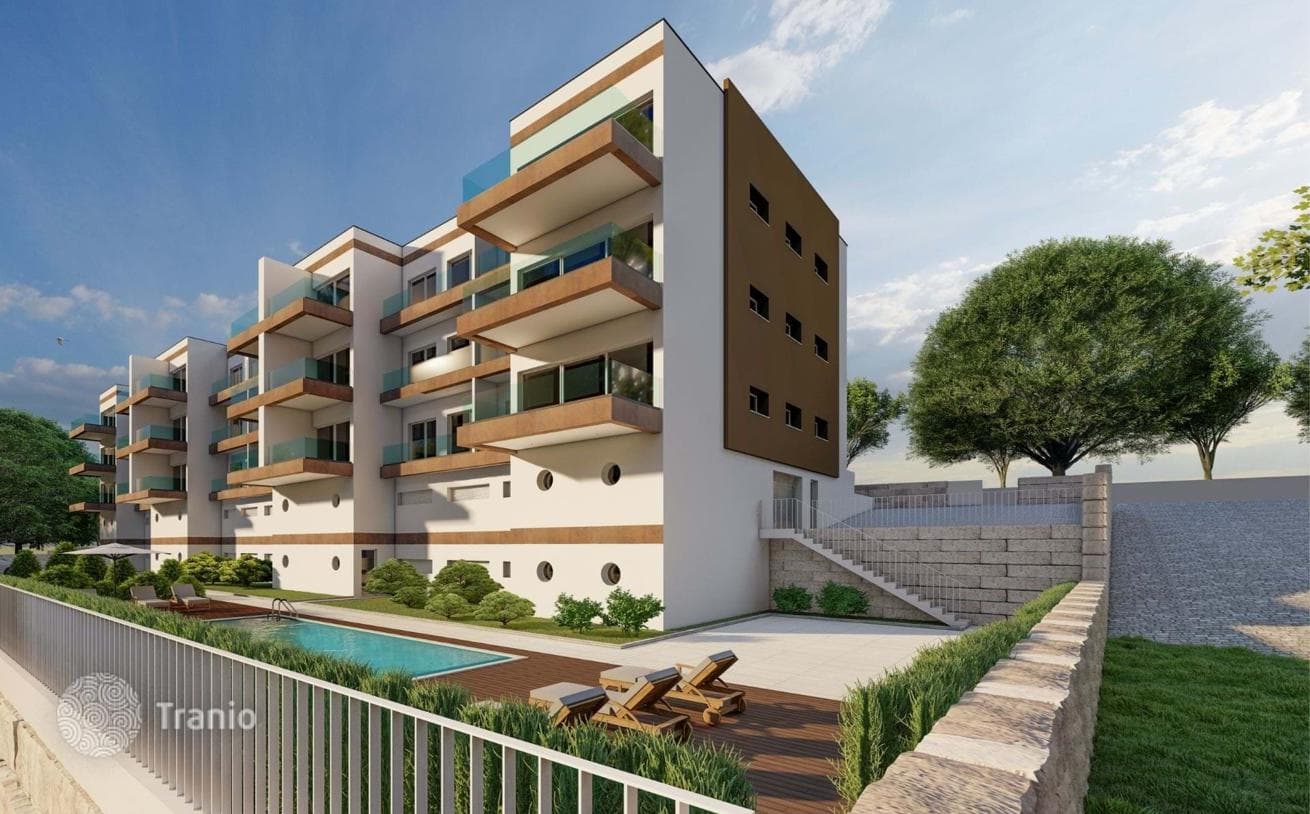 3-Bedroom Apartment with Ocean View in Albufeira, Faro