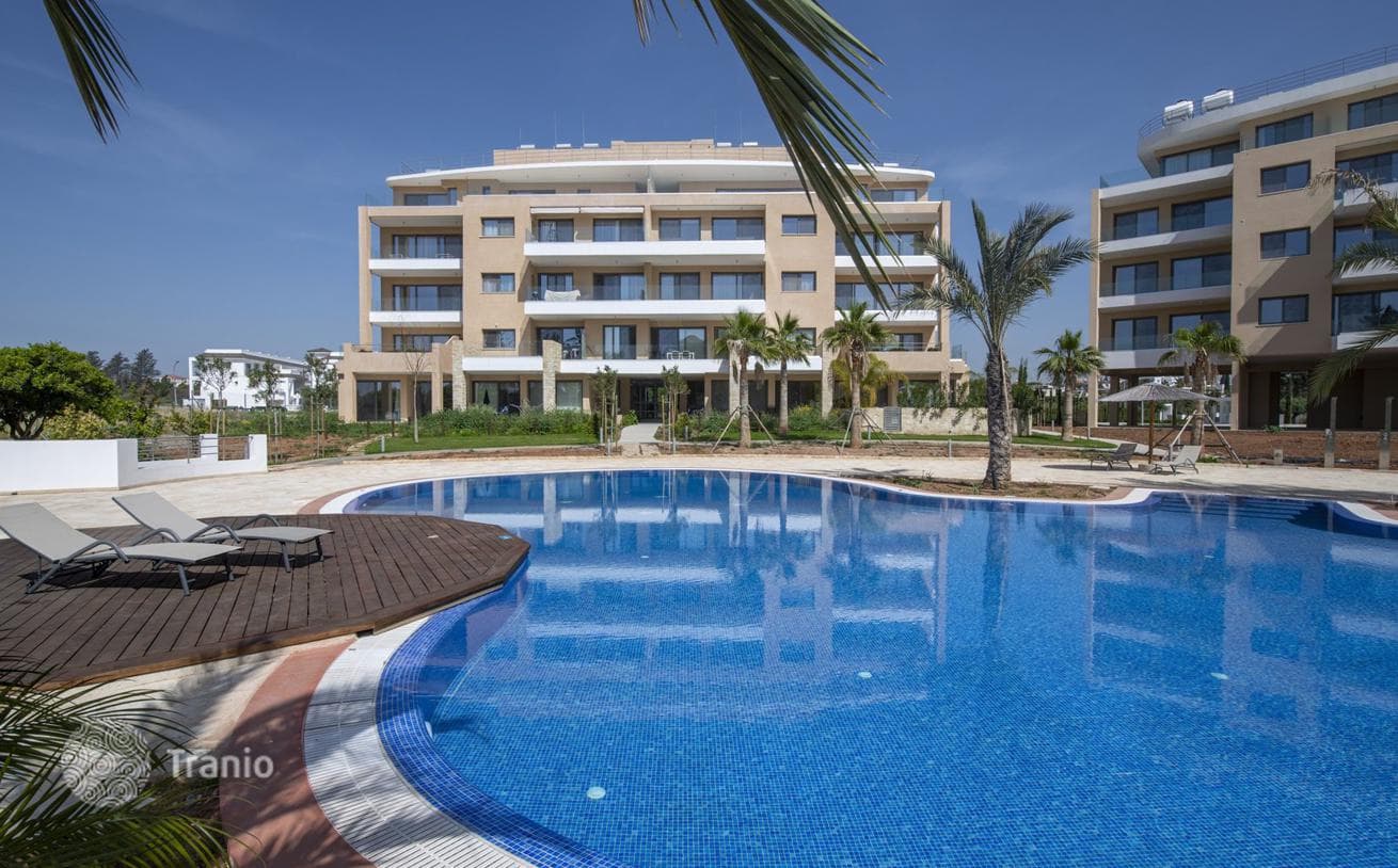 Gated Residential Development with Pools and Gardens near Limassol, photo 2