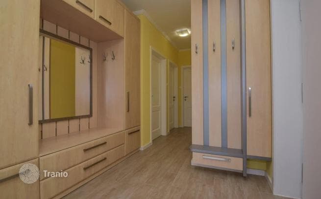 2-Bedroom Apartment with Spacious Terrace in District II, Budapest, photo 4