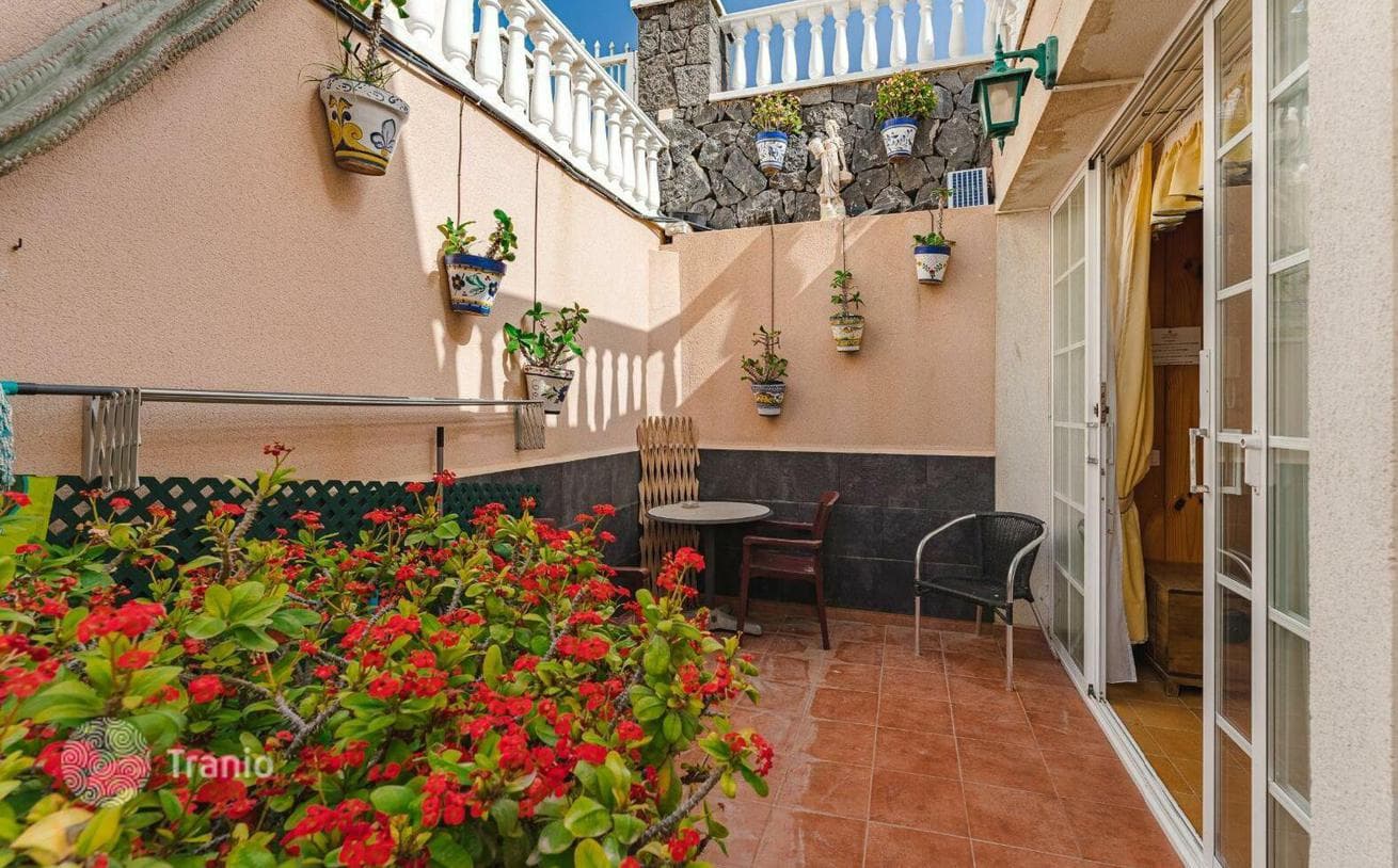 Two Houses with Private Pool and Garden near the Ocean in El Medano, Tenerife, photo 4
