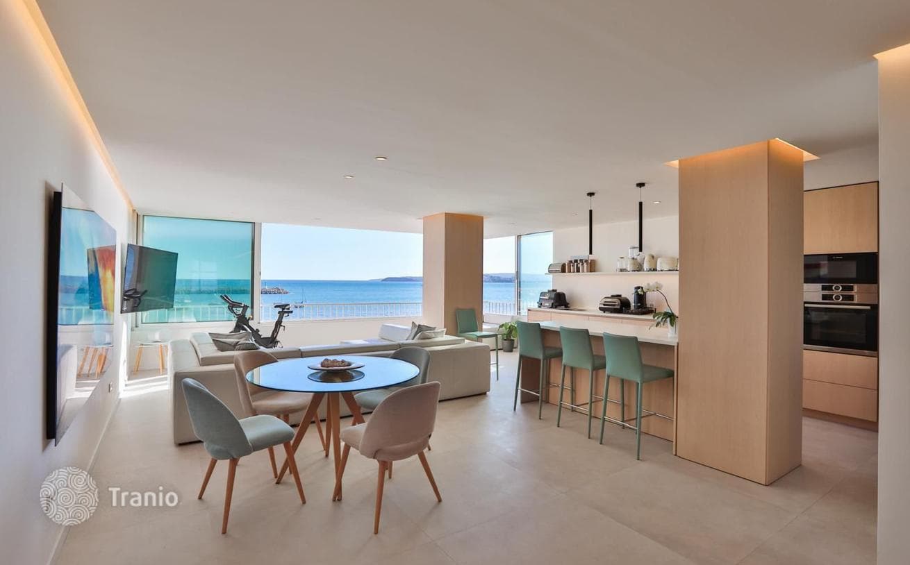 2-Bedroom Apartment with Panoramic Sea View in Portals Nous, Mallorca, photo 2