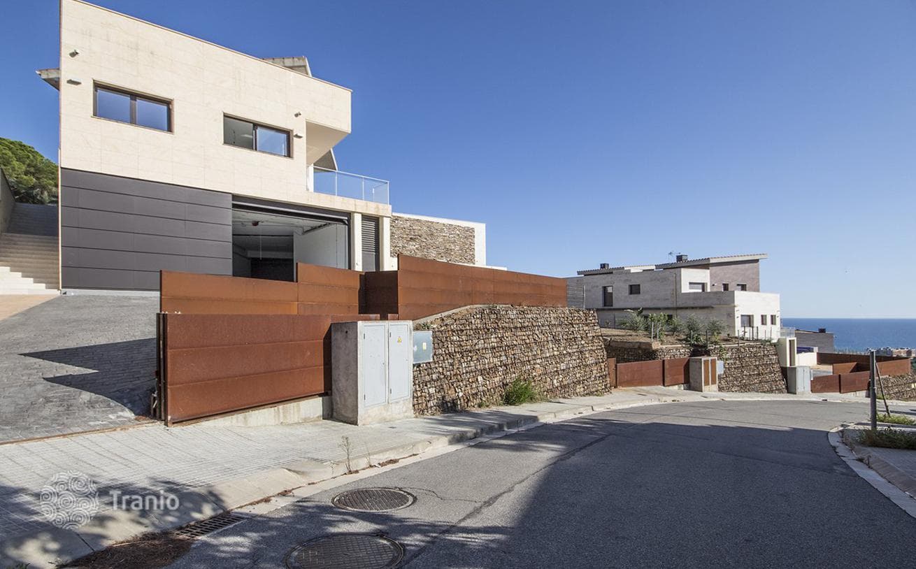 3-Bedroom New Build House with Panoramic Sea Views in Sant Vicenç de Montalt