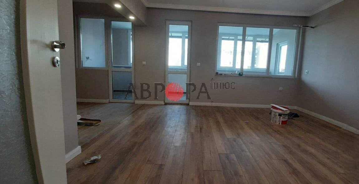 3-Bedroom Apartment in Burgas, photo 5