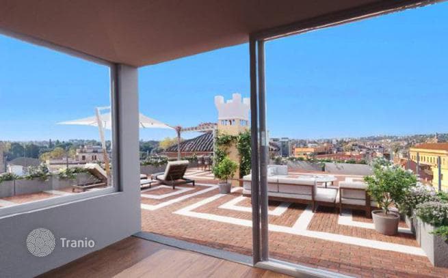 Penthouse with Roof Terrace near Basilica di Santa Maria Maggiore, Rome