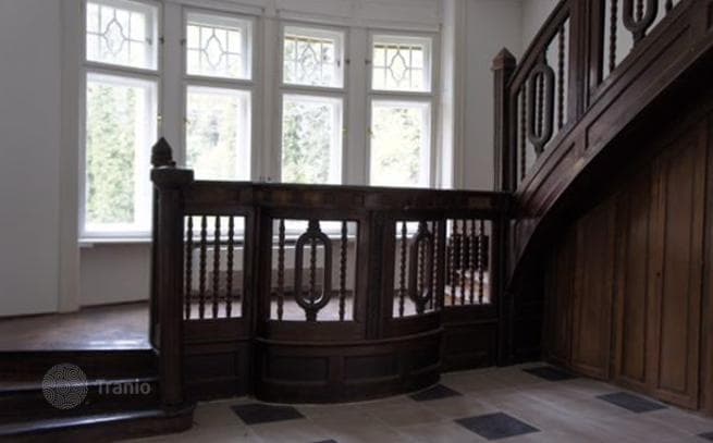 30-Room Historic Villa 1,130 m² in District 2, Budapest, photo 5