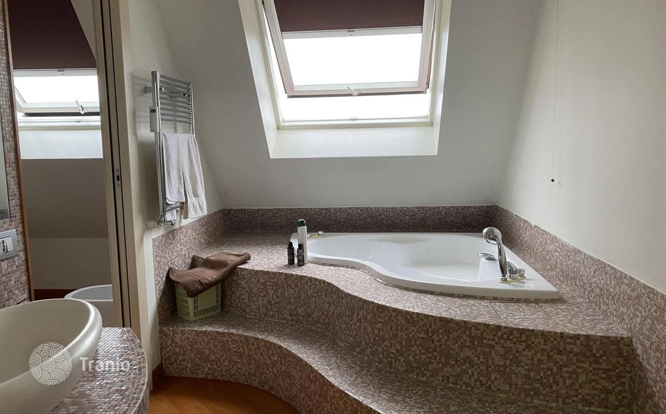3-Bedroom Penthouse with Terrace and Spa in Milan City Center, photo 5