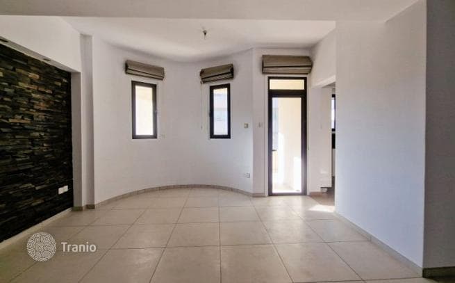 3-Bedroom Apartment with Parking in Nicosia, Cyprus, photo 4