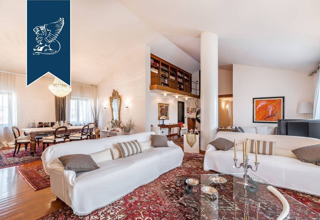 3-Bedroom Apartment in Viareggio
