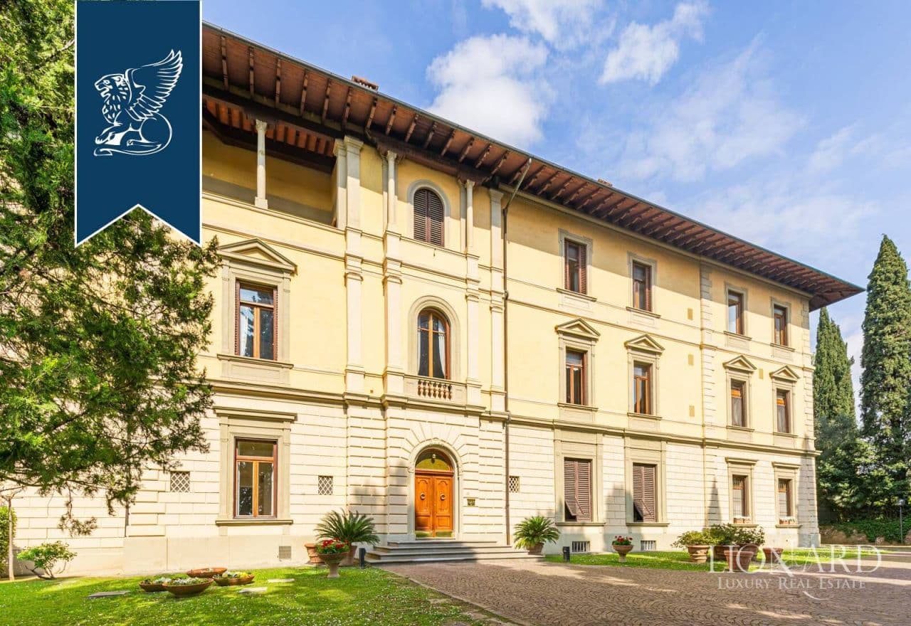 3-Bedroom Apartment in Florence, photo 5