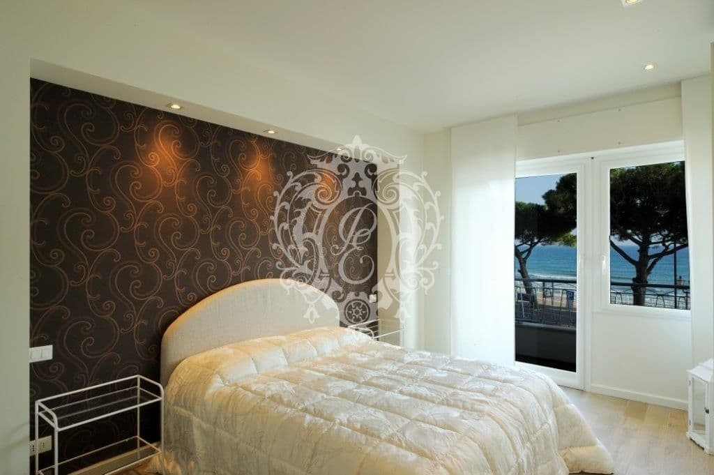 2-Bedroom Apartment in Alassio, Italy, photo 2