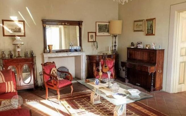 7-комнатная вилла 1098 м² в Лукке, Италия, фото 2