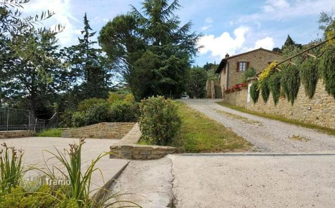 3-Bedroom Villa in Cortona, Italy, photo 4