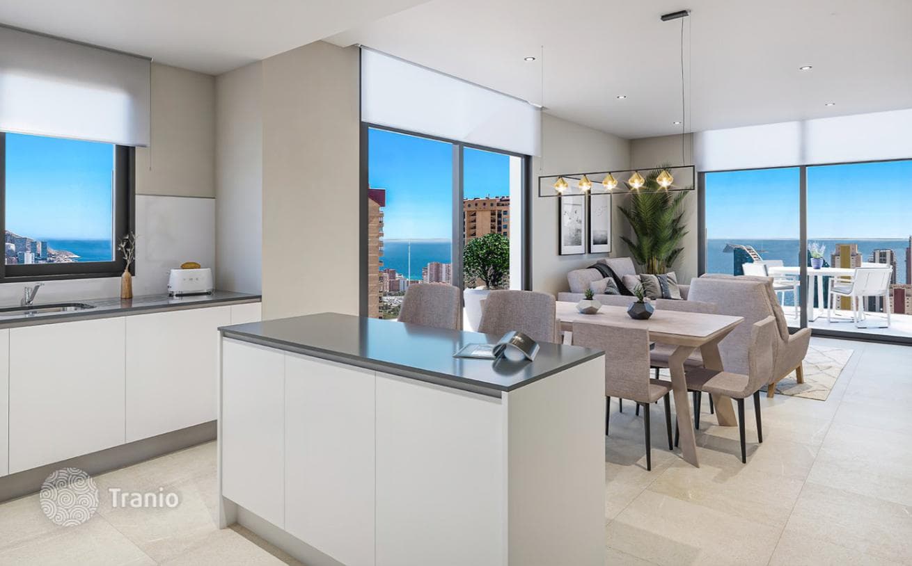 3-Bedroom Luxury Penthouse with Sea View in Benidorm, Alicante