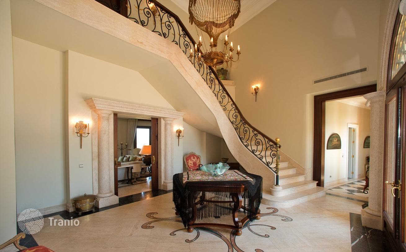 Southwest-Facing Luxury Villa in La Zagaleta, photo 3