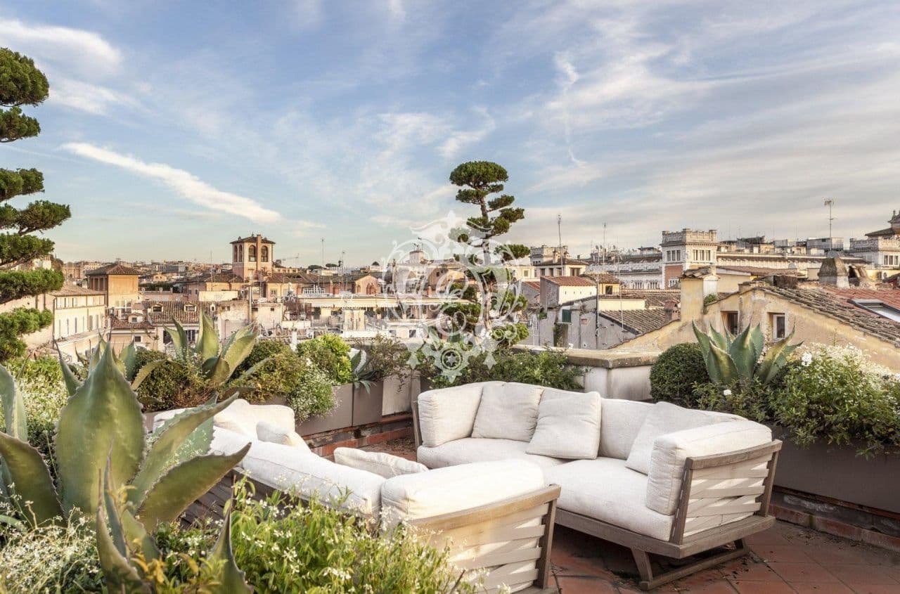 4-Bedroom Penthouse in Rome, photo 3